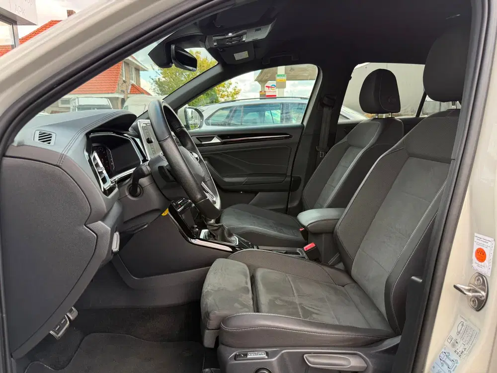 Volkswagen T-Roc 1.5 TSI R-Line uit 2023, foto 3