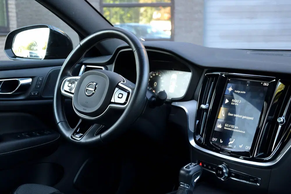 Volvo S60 2.0 T5 250PK R-Design Intro Edition Automa uit 2019, foto 11