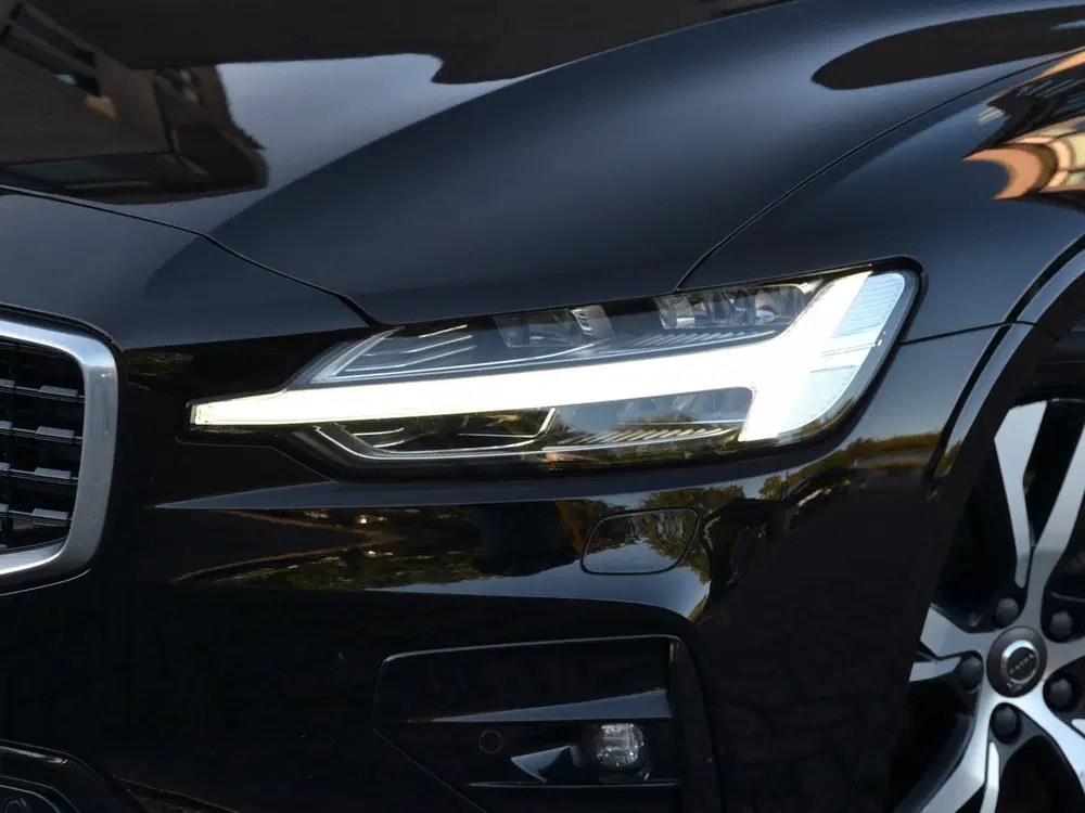 Volvo S60 2.0 T5 250PK R-Design Intro Edition Automa uit 2019, foto 5