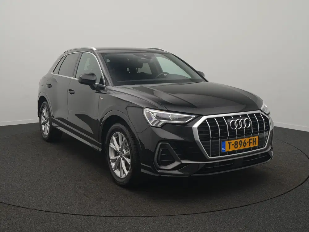 Audi Q3 35 TFSI S Line Pro Line S uit 2019, foto 2