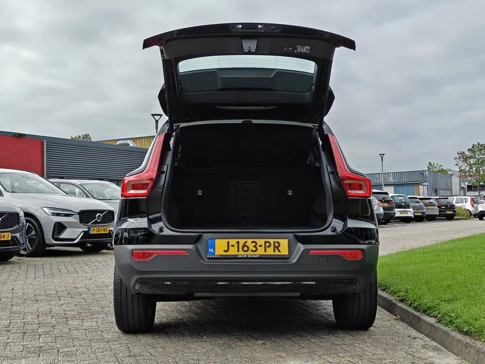 Volvo XC40 T4 Recharge R-Design Expression uit 2020, foto 12