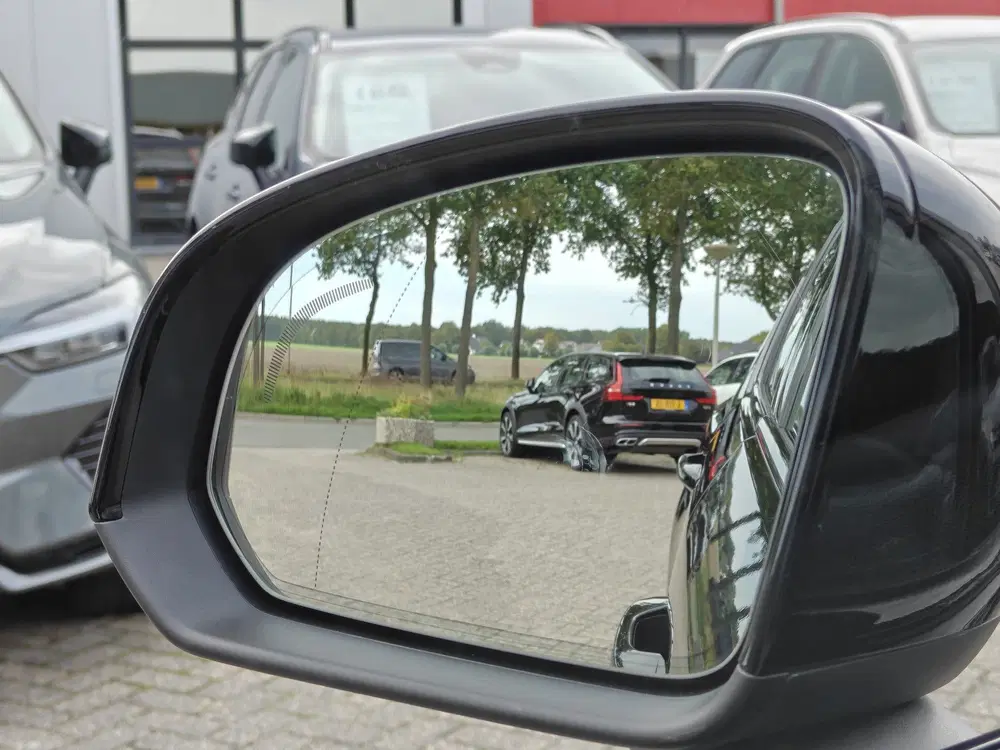 Volvo XC40 T4 Recharge R-Design Expression uit 2020, foto 6