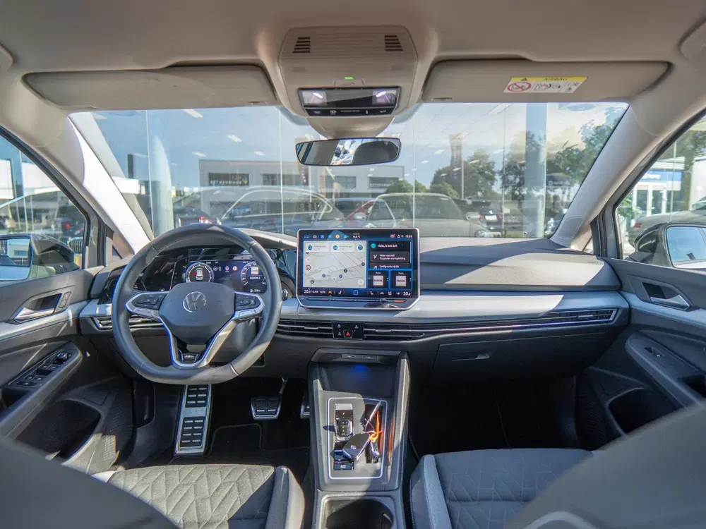 Volkswagen Golf 1.5 eTSI Life Edition uit 2025, foto 3