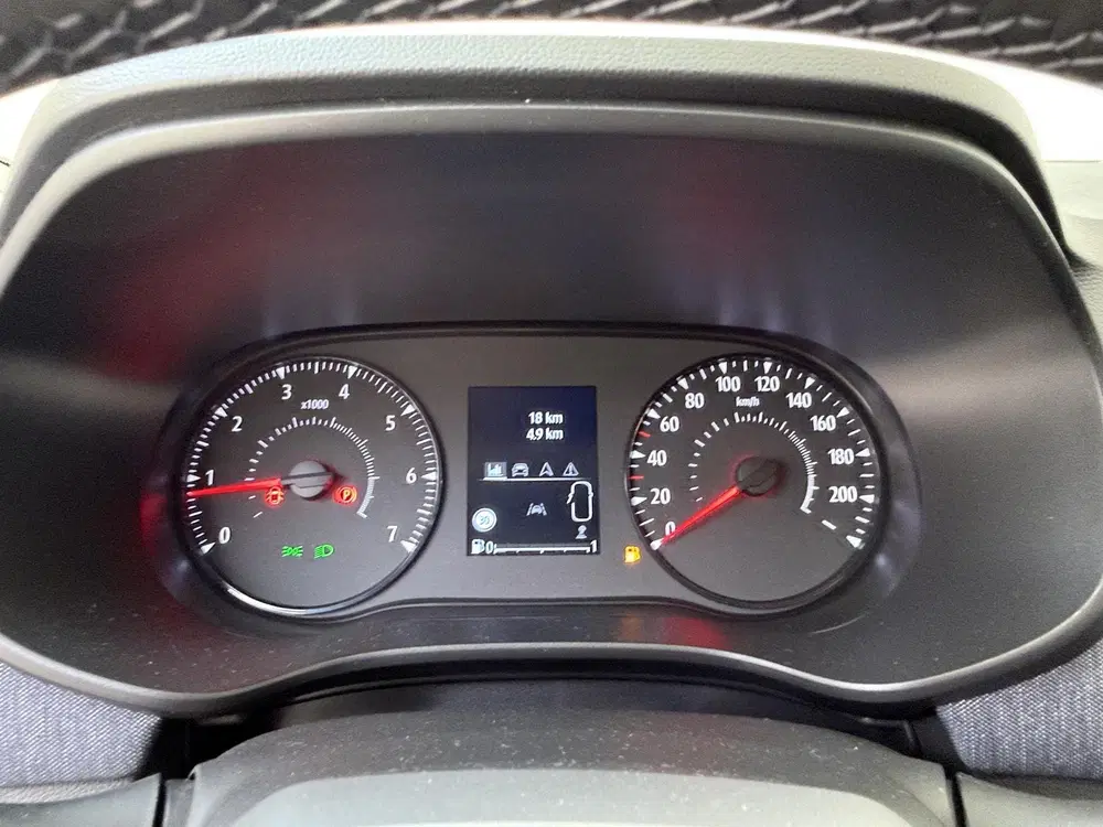 Dacia Sandero 1.0 TCe 100 expression Donkergrijs uit 2026, foto 11