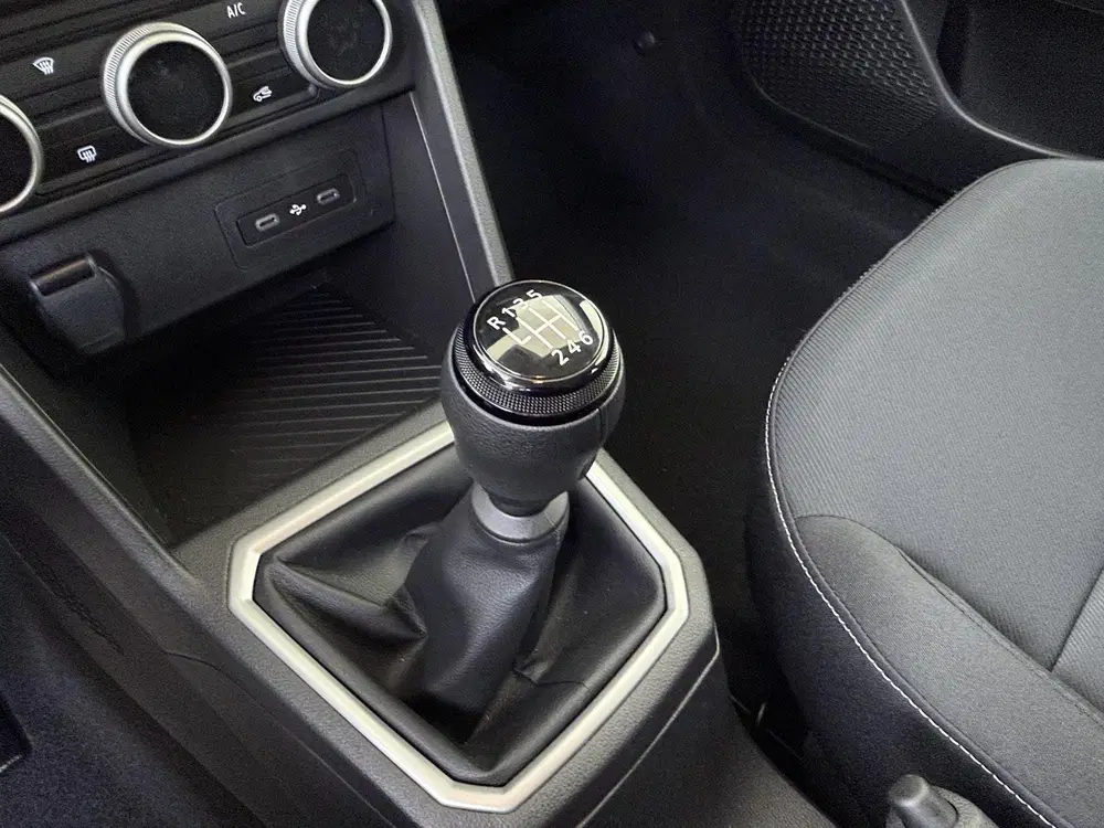 Dacia Sandero 1.0 TCe 100 expression Donkergrijs uit 2026, foto 14