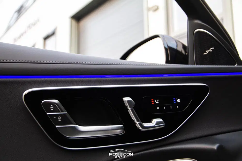 Mercedes-Benz E-Klasse 300 e 4MATIC AMG uit 2025, foto 10