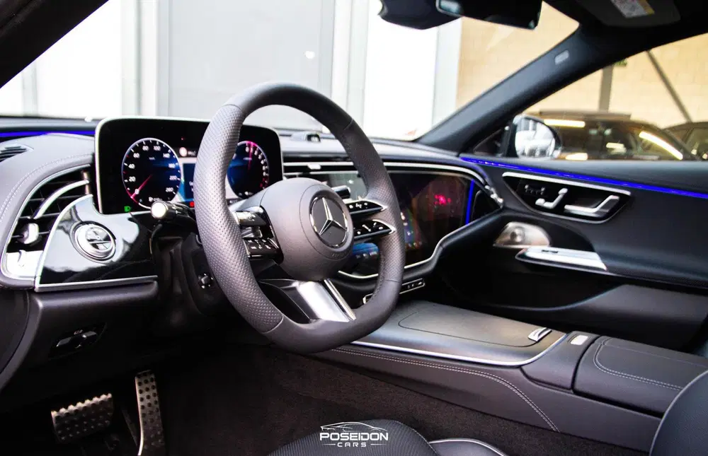 Mercedes-Benz E-Klasse 300 e 4MATIC AMG uit 2025, foto 12