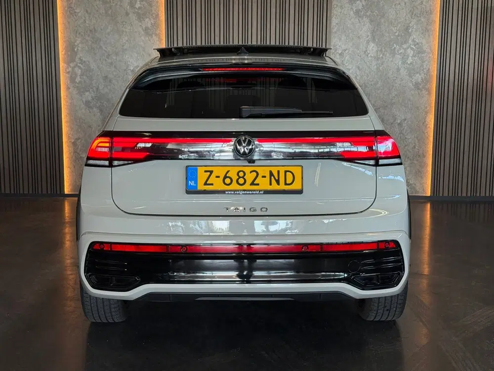 Volkswagen Taigo 1.0 TSI R-Line DSG Pano IQ Camera uit 2022, foto 13