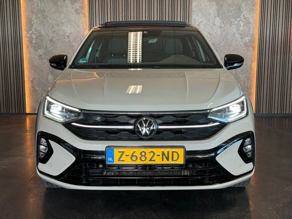 Volkswagen Taigo 1.0 TSI R-Line DSG Pano IQ Camera uit 2022, foto 4