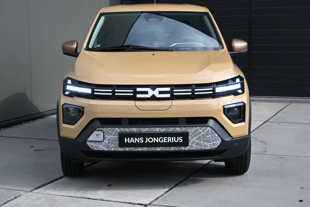 Dacia Spring Extreme 65 26.8 kWh uit 2024, foto 2