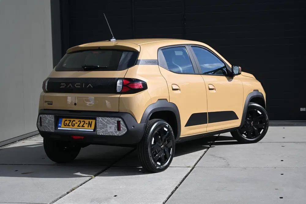 Dacia Spring Extreme 65 26.8 kWh uit 2024, foto 3