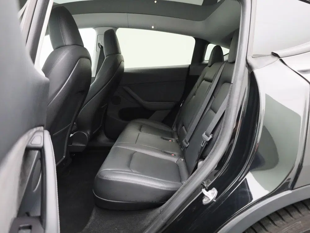 Tesla Model Y Performance AWD 75 kWh uit 2023, foto 10