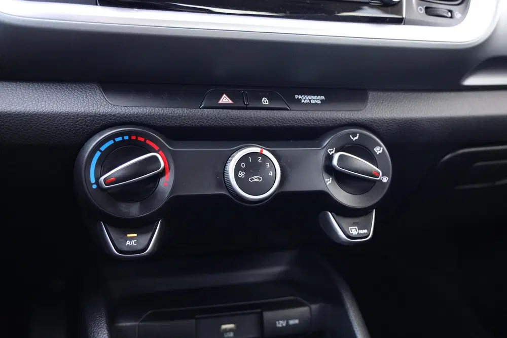 Kia Stonic 1.0 T-GDi MHEV DynamicLine uit 2022, foto 11