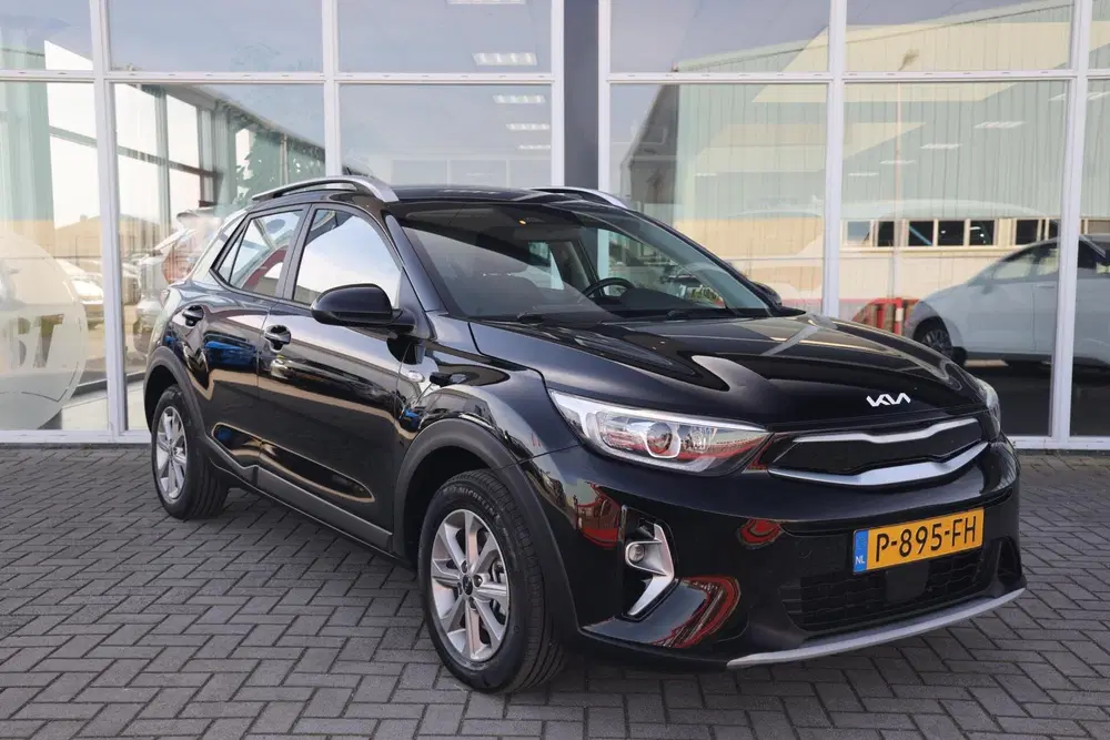 Kia Stonic 1.0 T-GDi MHEV DynamicLine uit 2022, foto 2
