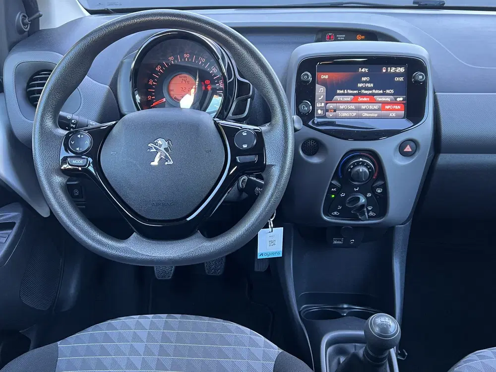 Peugeot 108 1.0 e-VTi 72 pk Active 5-drs Camera Airco uit 2022, foto 5