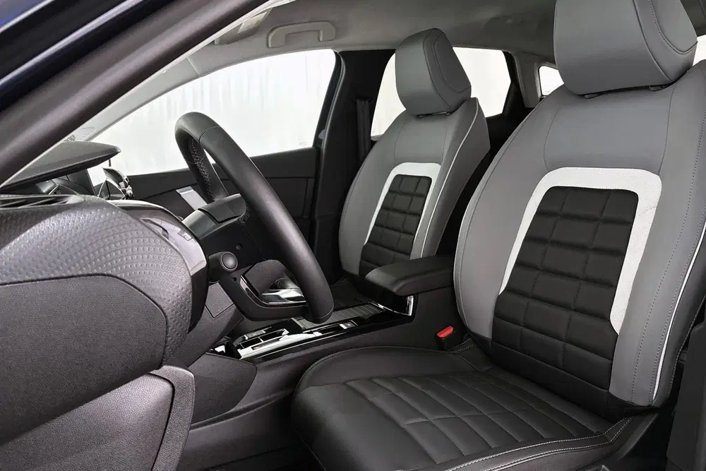 Citroën C4 Citroen C4 1.2 Hybrid 145pk Max Stoelverwa uit 2026, foto 6