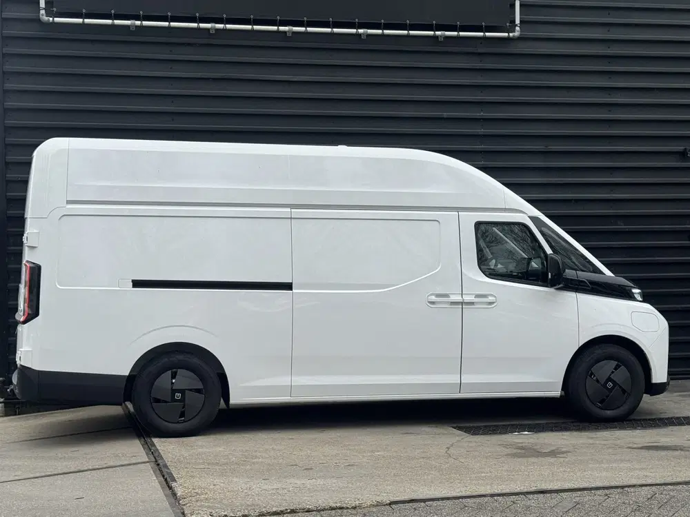 Farizon SV L3H3 106 kWh 270 Graden deuren Trekhaak 22 uit 2026, foto 2