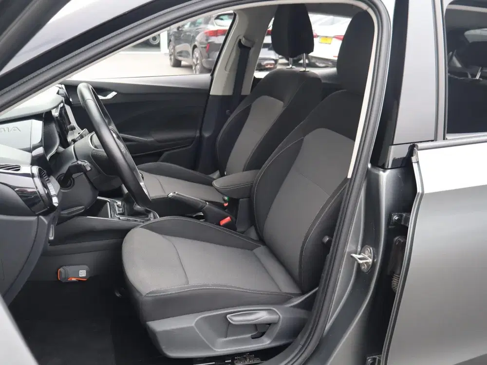 Skoda Fabia 1.0 TSI 95pk Business Edition uit 2025, foto 4
