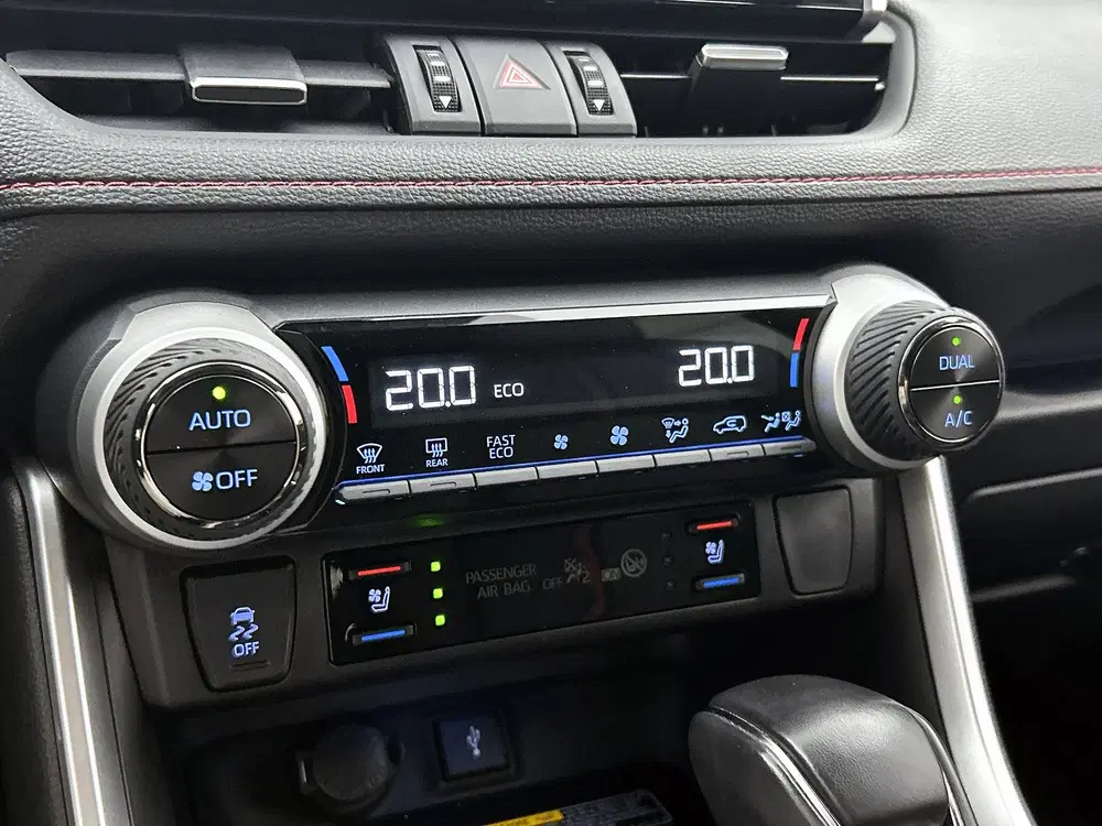 Toyota RAV 4 2.5 Plug-in Hybrid AWD Bi-Tone Plus uit 2022, foto 11