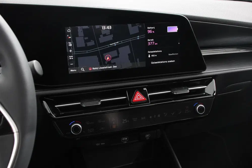 Kia Niro DynamicPlusLine 64.8 kWh Navigatie Half Le uit 2023, foto 14