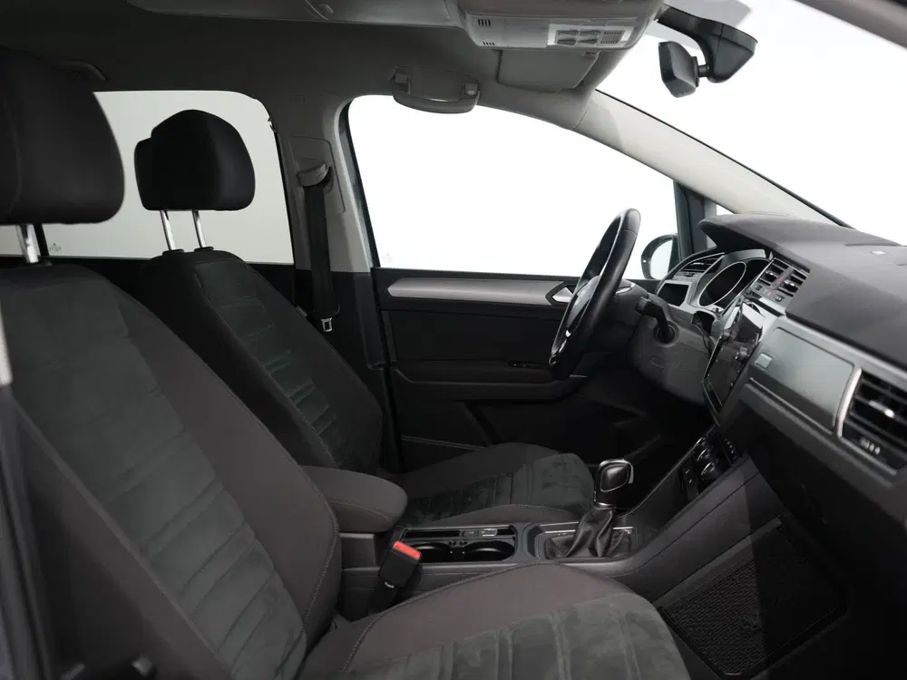 Volkswagen Touran 1.5 TSI Highline Business R 7p uit 2019, foto 4