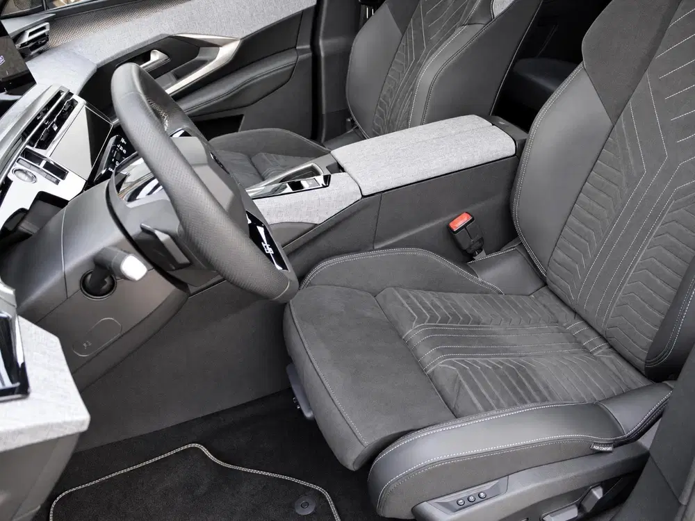 Peugeot 5008 1.2 Hybrid 136 GT 7p Automaat uit 2025, foto 14