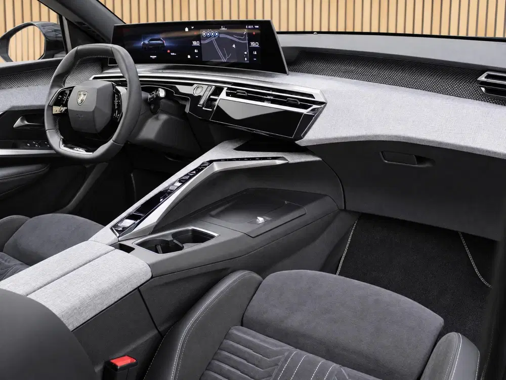 Peugeot 5008 1.2 Hybrid 136 GT 7p Automaat uit 2025, foto 3