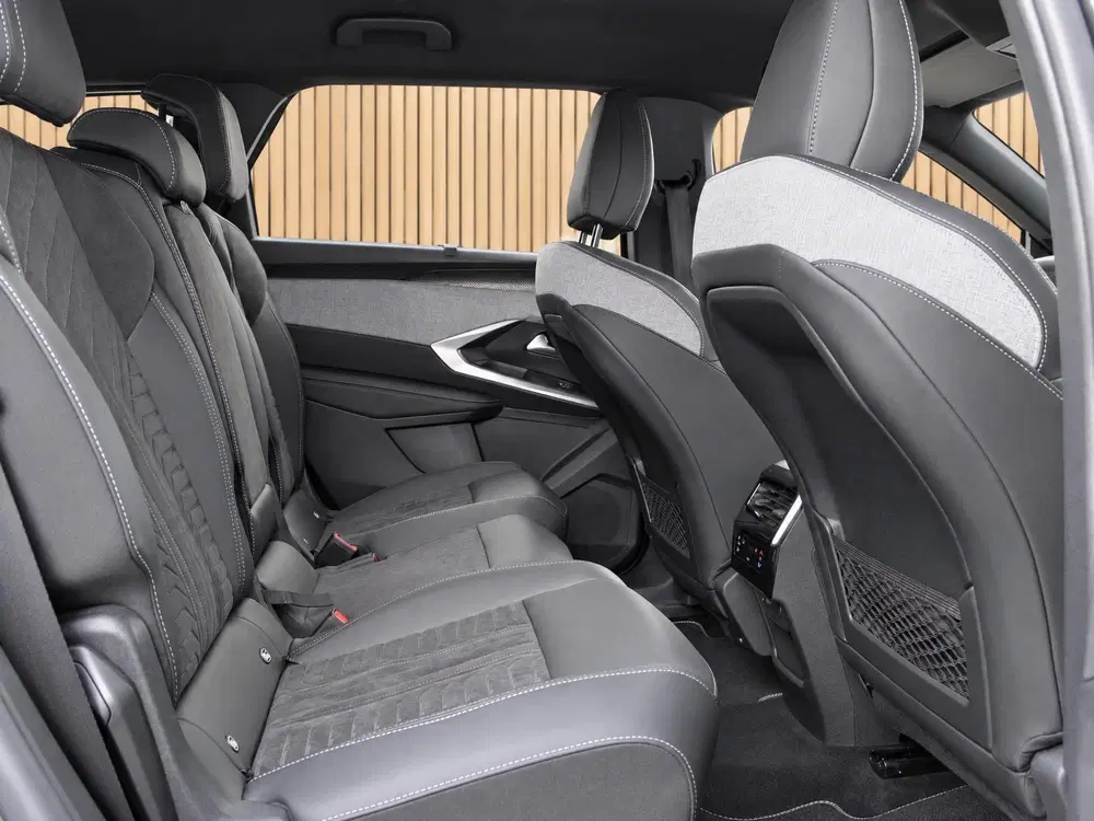 Peugeot 5008 1.2 Hybrid 136 GT 7p Automaat uit 2025, foto 8