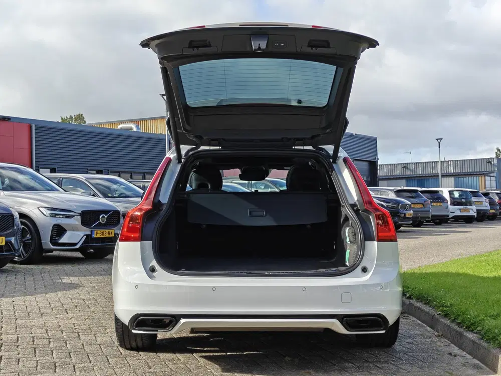 Volvo V90 T4 210PK Business Sport uit 2019, foto 12