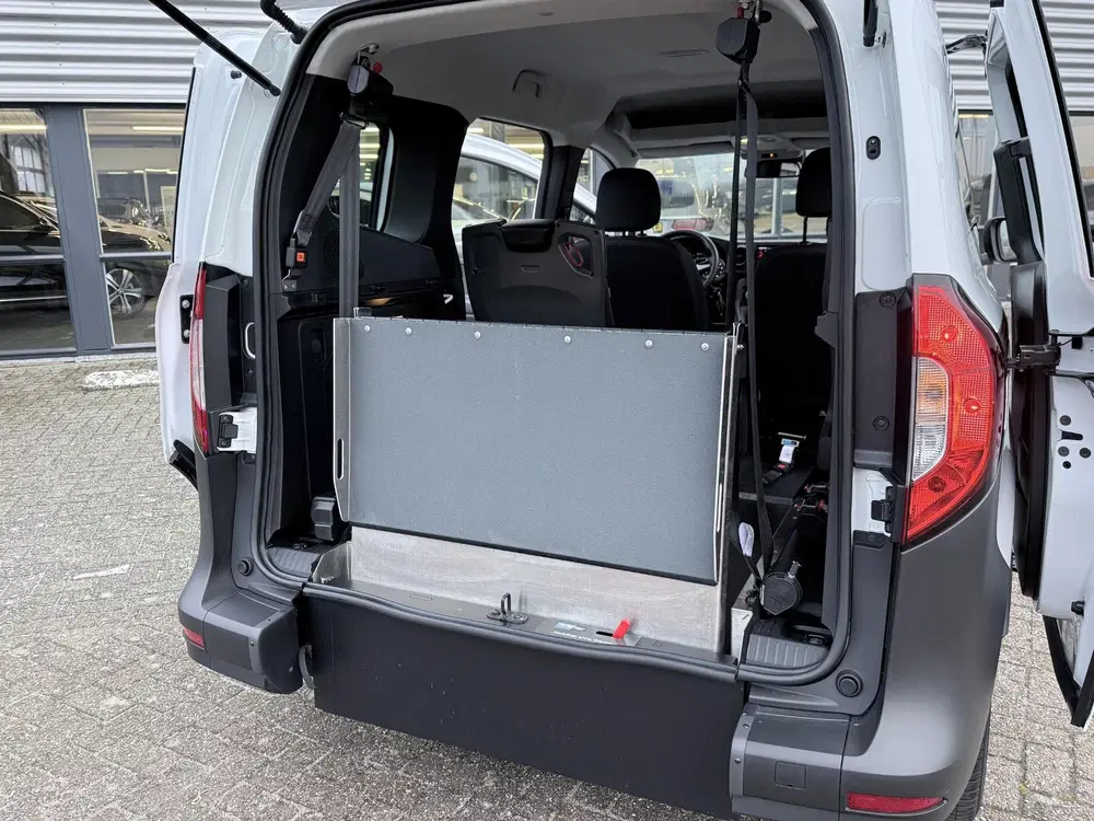 Mercedes-Benz Citan 113 L1 benzine Rolstoelauto uit 2024, foto 10