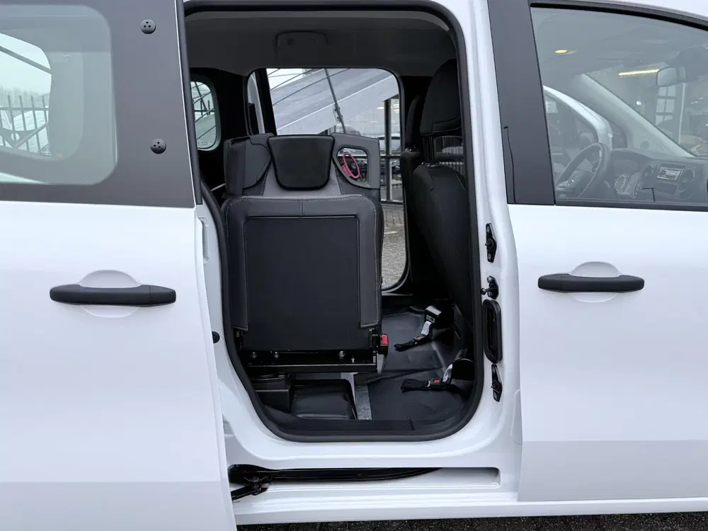 Mercedes-Benz Citan 113 L1 benzine Rolstoelauto uit 2024, foto 9