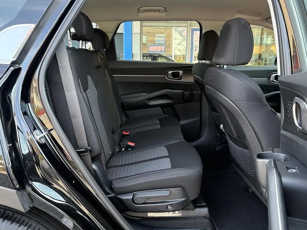 Kia Sorento 1.6 T-GDI Hybrid 2WD DynamicLine 7p. HEV uit 2022, foto 6