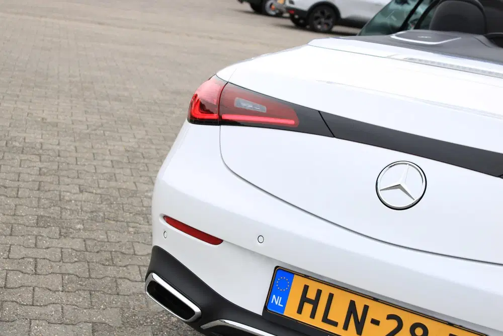 Mercedes-Benz CLE 200 AMG Cabrio Burmester uit 2024, foto 15