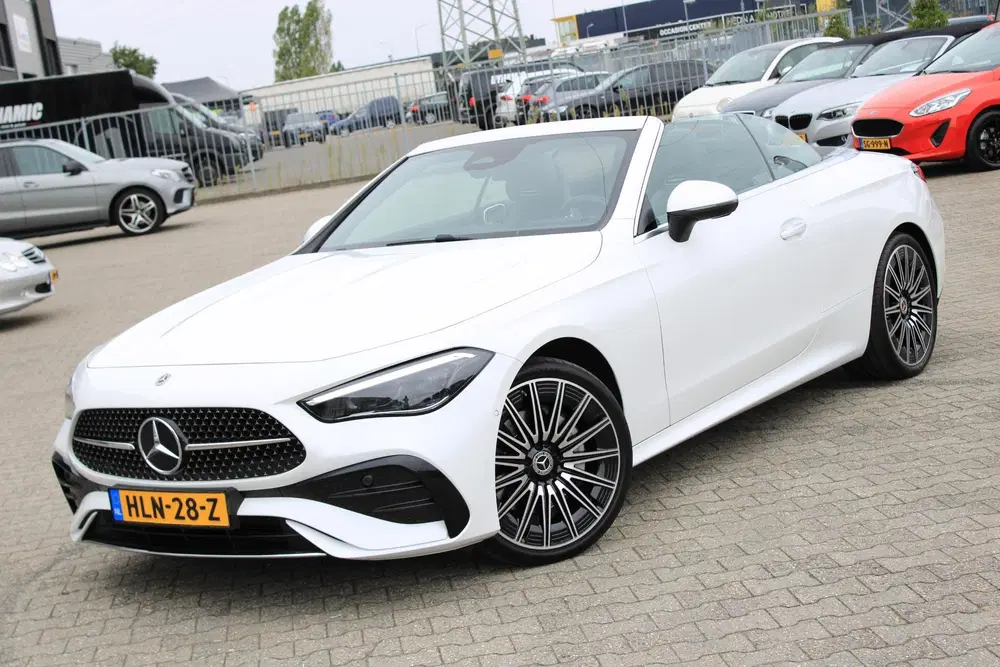 Mercedes-Benz CLE 200 AMG Cabrio Burmester uit 2024, foto 4