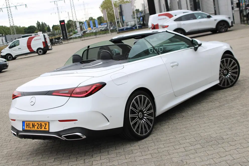 Mercedes-Benz CLE 200 AMG Cabrio Burmester uit 2024, foto 5