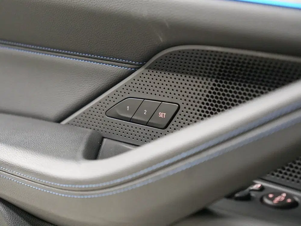 BMW i4 M50 Schuifdak uit 2024, foto 13