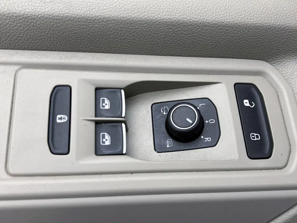 Volkswagen Multivan 1.4 eHybrid L2H1 Life Origineel Nederlan uit 2023, foto 13