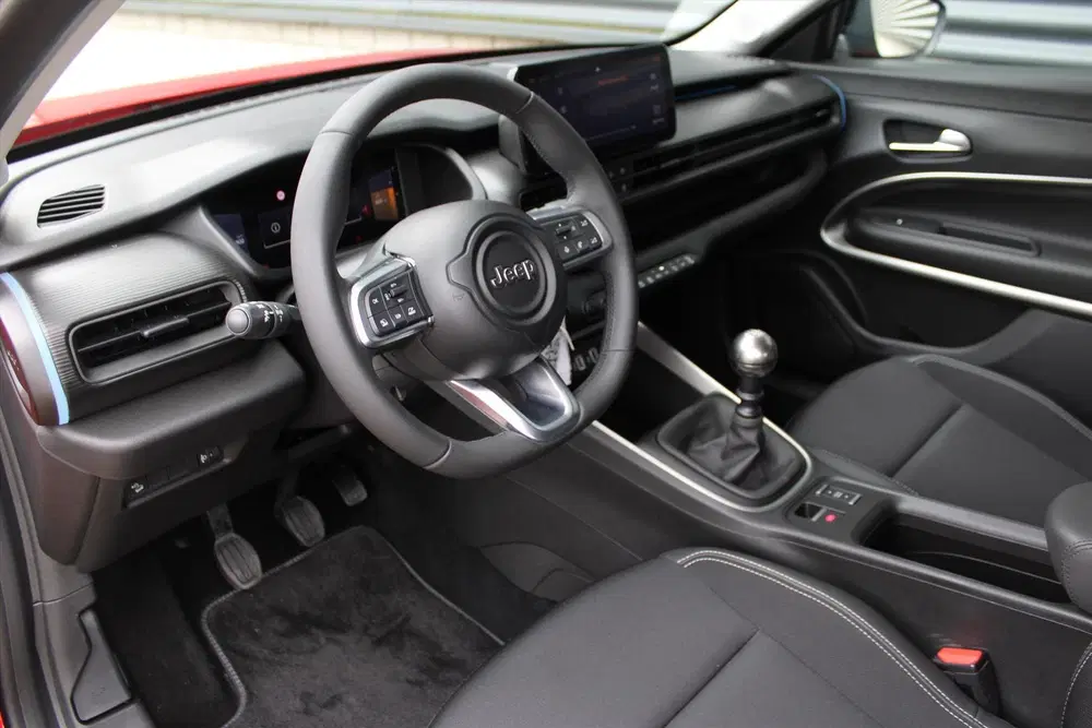 Jeep Avenger Altitude 100pk All-Seasonbanden I Adaptive uit 2024, foto 13