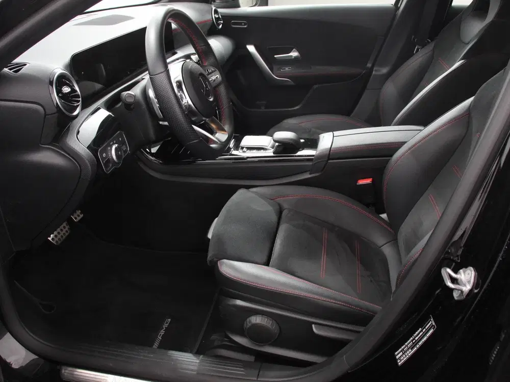 Mercedes-Benz A-Klasse 200 Automaat AMG Line Navigatie Clima uit 2022, foto 9