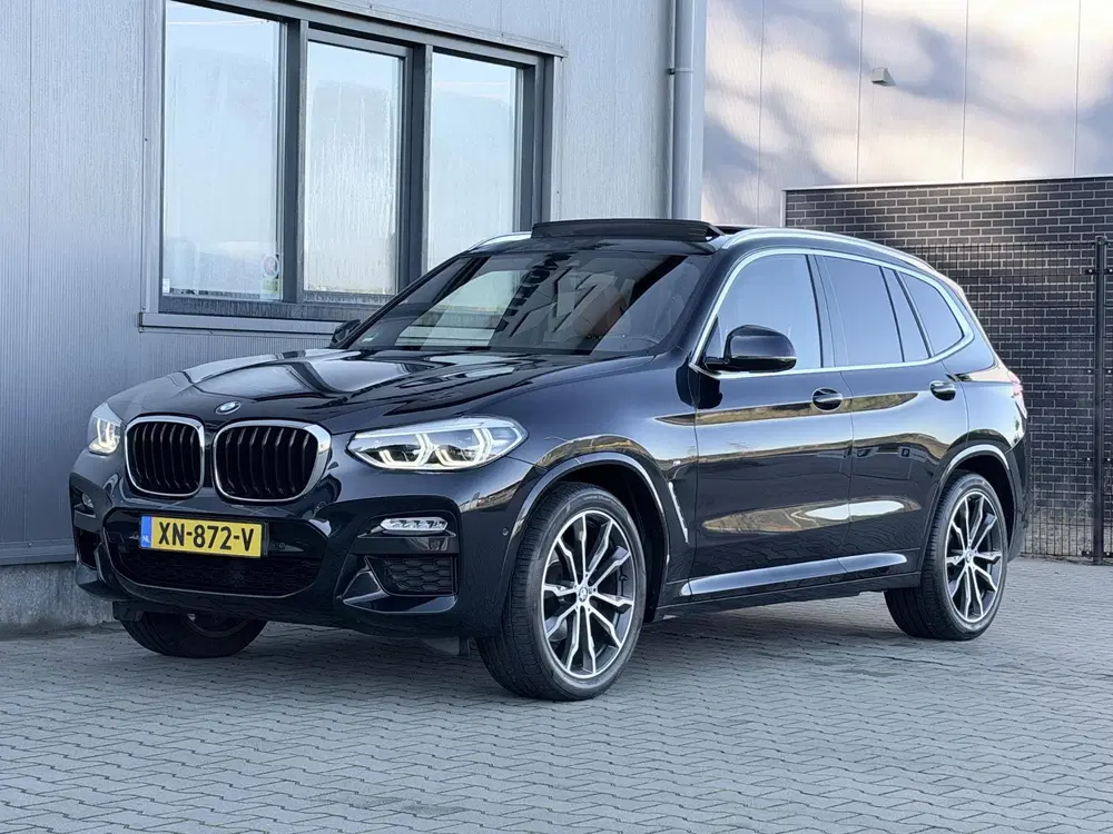 BMW X3 xDrive20i High Executive M sport uit 2019, foto 10