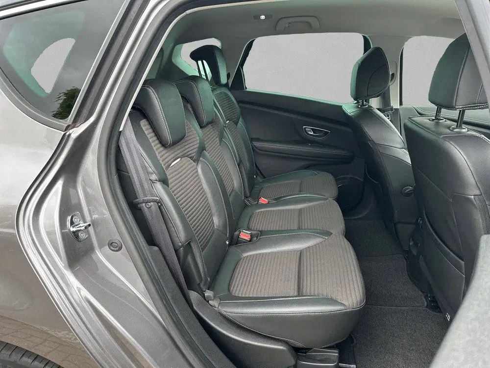 Renault Scenic Scénic 1.3 TCe Intens CAMERA uit 2019, foto 11