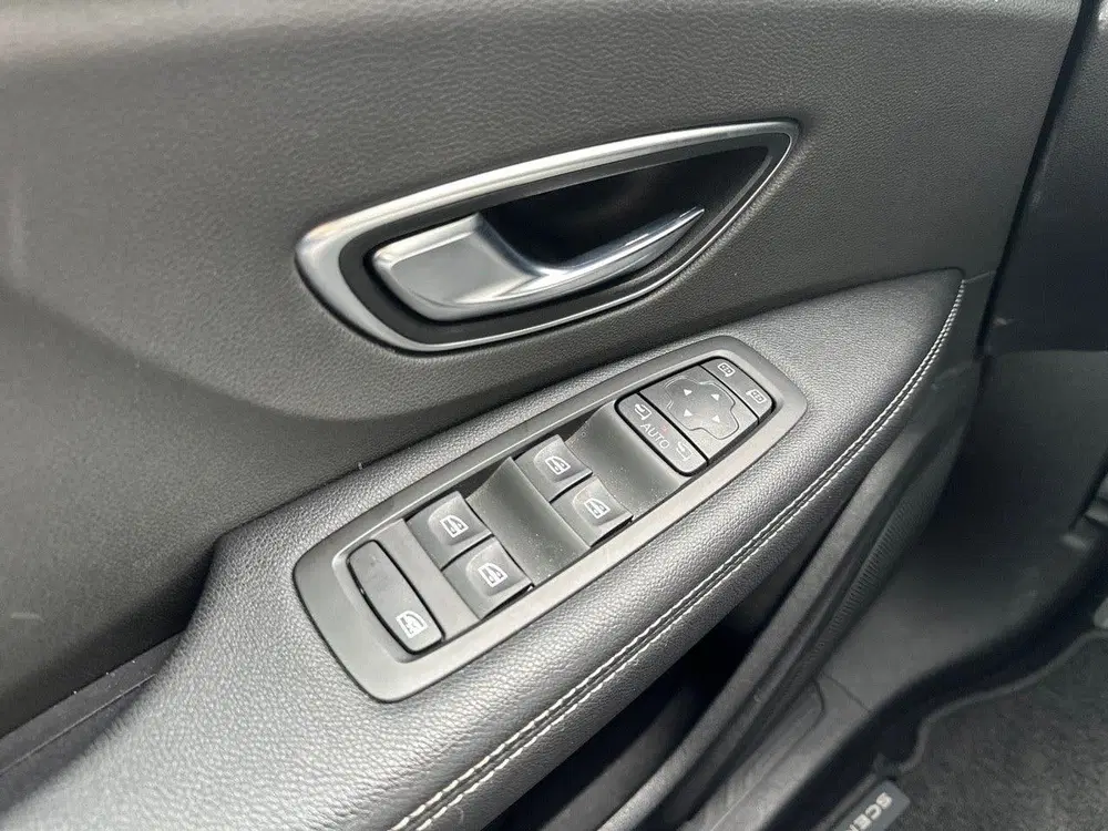 Renault Scenic Scénic 1.3 TCe Intens CAMERA uit 2019, foto 15