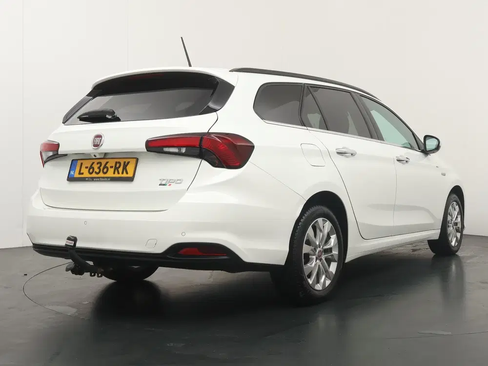 Fiat Tipo 1.4 T-Jet 16v Business Lusso uit 2019, foto 5