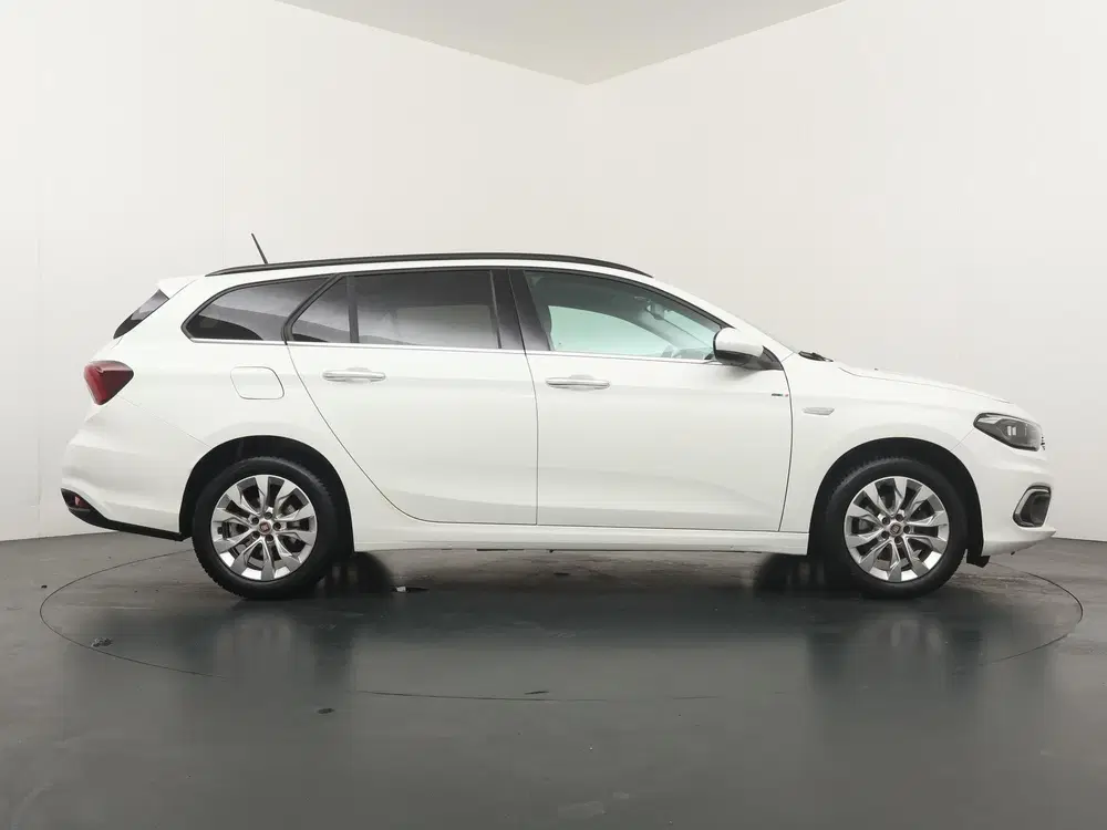 Fiat Tipo 1.4 T-Jet 16v Business Lusso uit 2019, foto 6