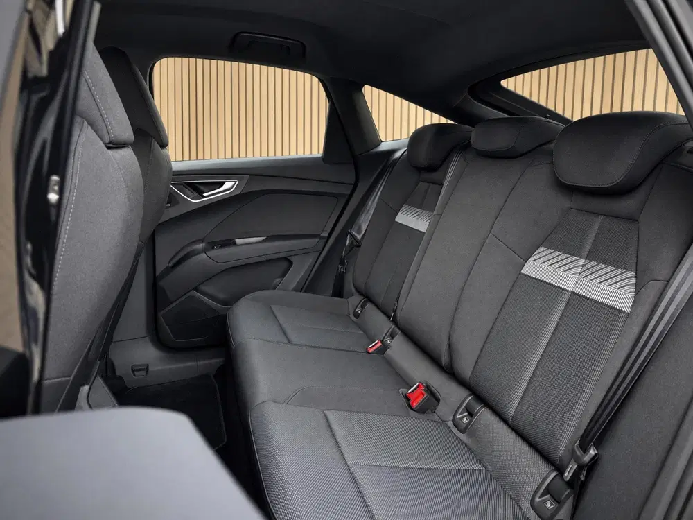 Audi Q4 e-tron 45 Edition 82 kWh uit 2024, foto 8