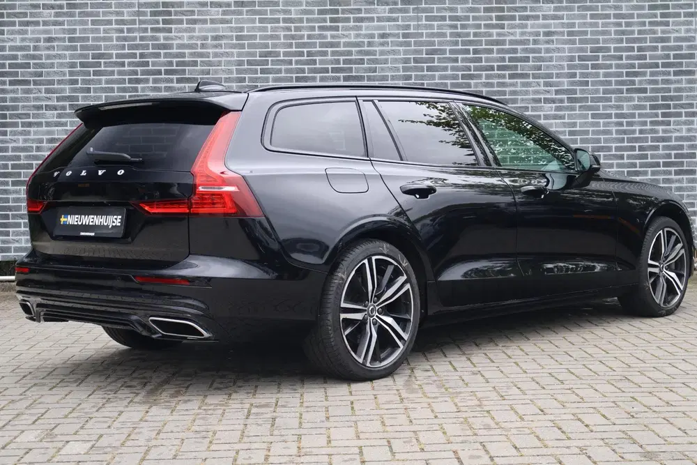 Volvo V60 2.0 T6 Recharge AWD R-Design uit 2022, foto 4