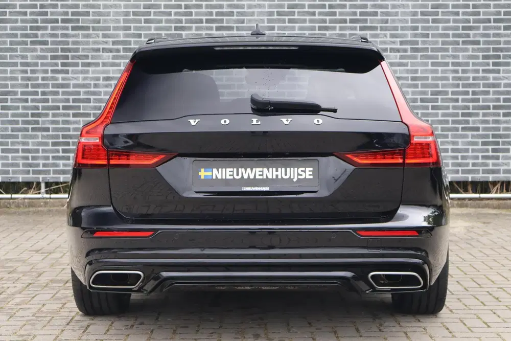 Volvo V60 2.0 T6 Recharge AWD R-Design uit 2022, foto 5