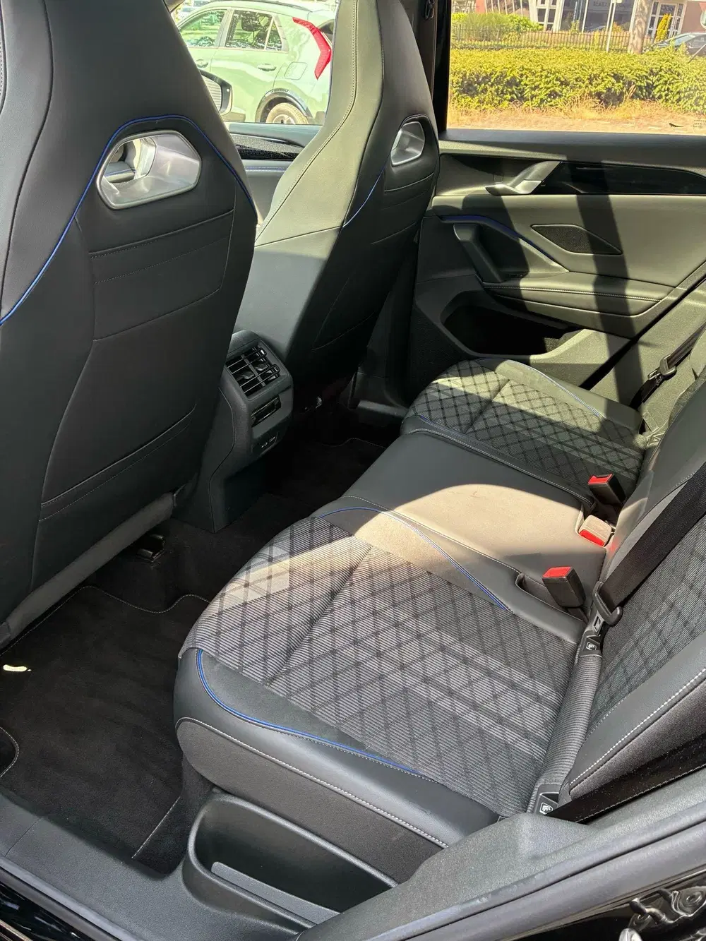 Volkswagen Tiguan 1.5 eHybrid R-Line Edition 272 PK uit 2025, foto 9