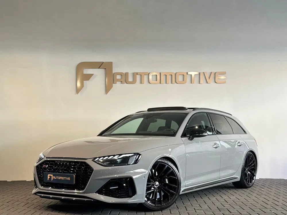 Audi A4 RS4 Avant 2.9 TFSI quattro Pano uit 2023