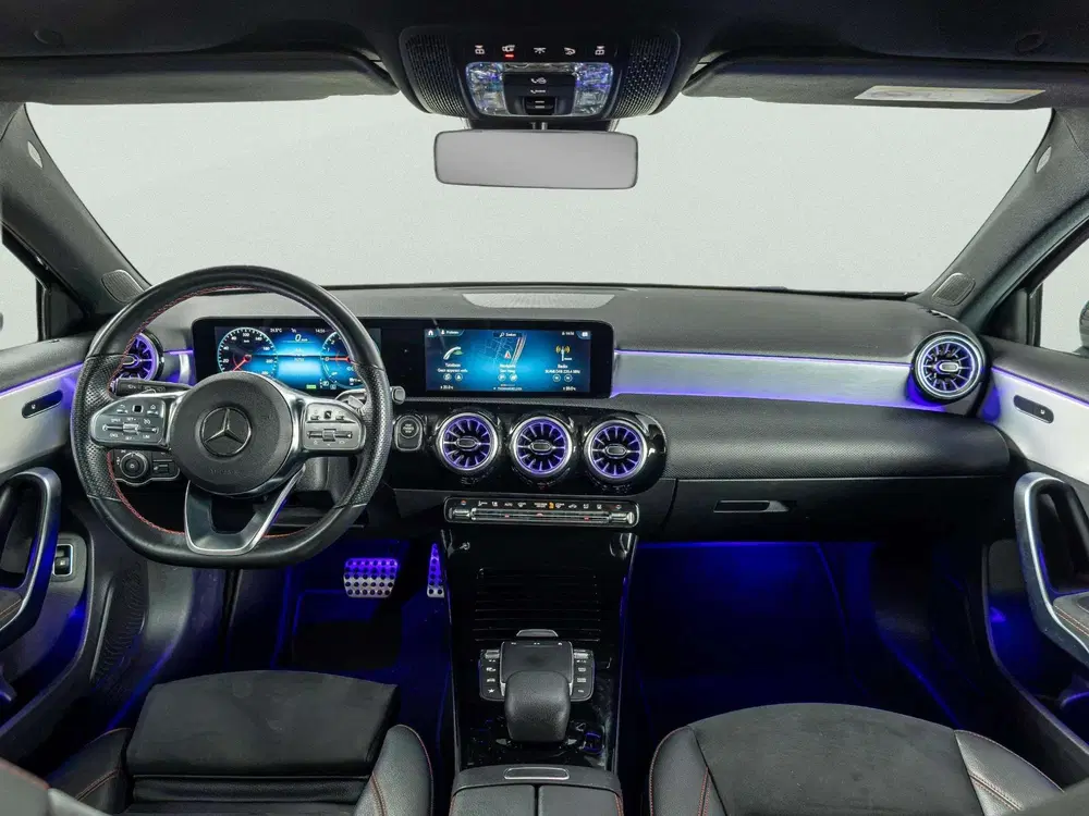 Mercedes-Benz A-Klasse 250 e Business Solution AMG uit 2022, foto 13